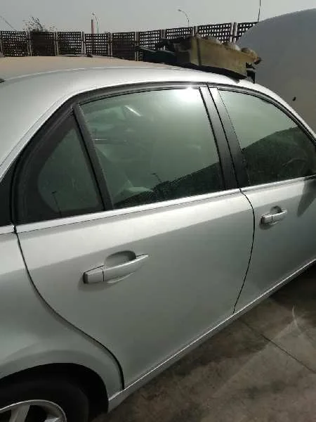 Puerta Trasera Derecha para Cadillac Bls
