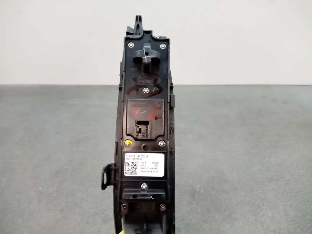 Mando Elevalunas Delantero Izquierdo para Ford Focus Lim. (Cb8)