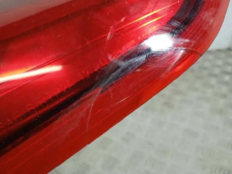 Piloto Trasero Derecho para Ford Focus Lim. (Cb8)