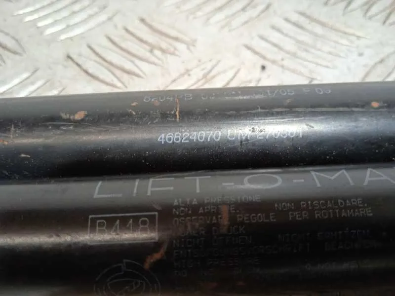 Amortiguadores Maletero / Porton para Fiat Doblo Cargo (223)