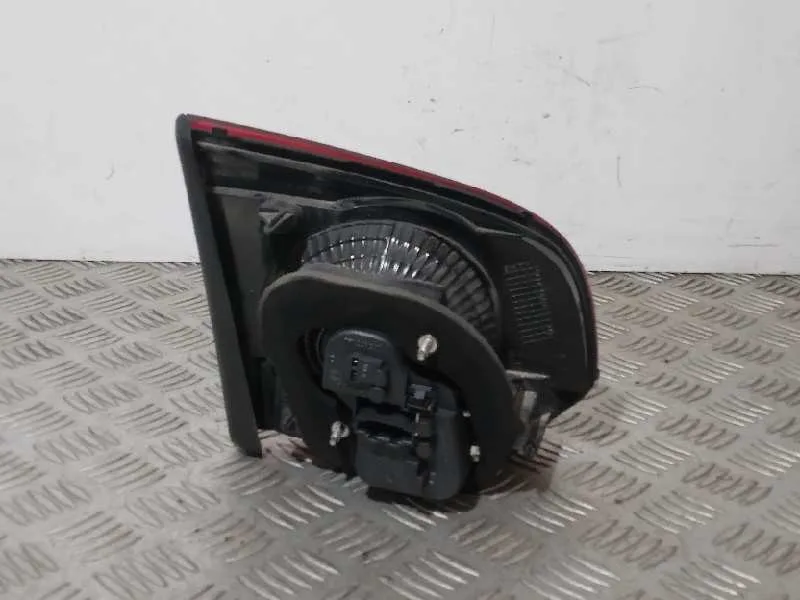 Piloto Trasero Derecho Interior para Volkswagen Golf Vi (5K1)