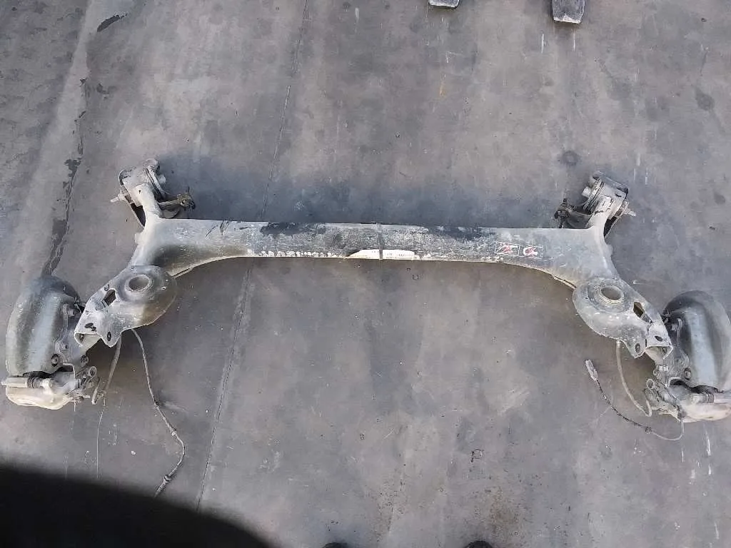 Puente Trasero para Citroën C4 Lim.