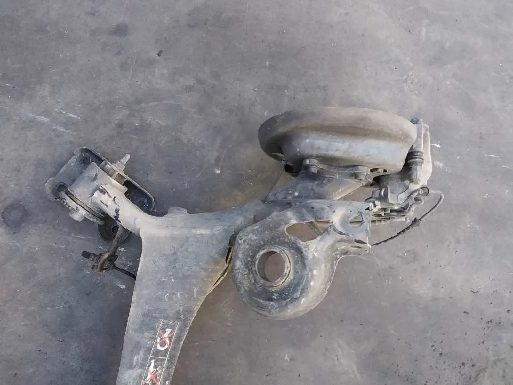 Puente Trasero para Citroën C4 Lim.