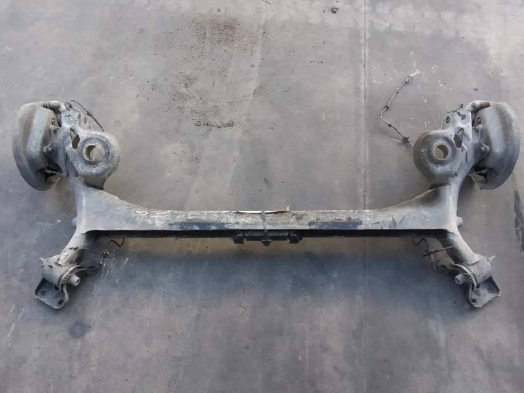 Puente Trasero para Citroën C4 Lim.
