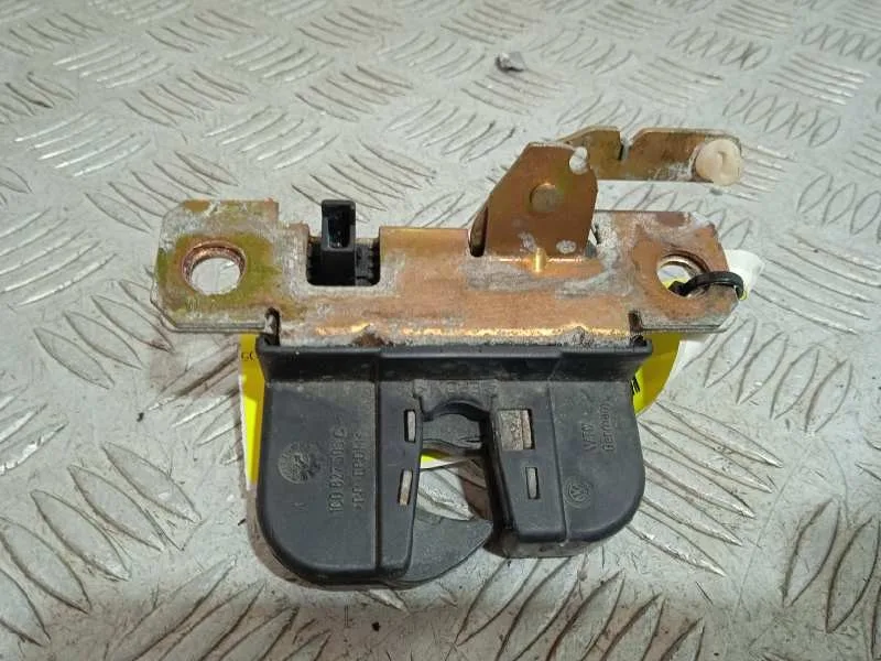 Cerradura Maletero / Porton para Volkswagen New Beetle (9C1/1C1)