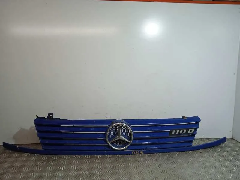 Rejilla Delantera para Mercedes-Benz Vito (W638) Combi