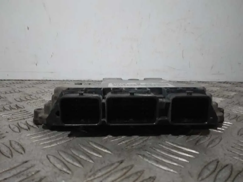 Centralita Motor Uce para Renault Master Ii Phase 2 Caja Cerrada