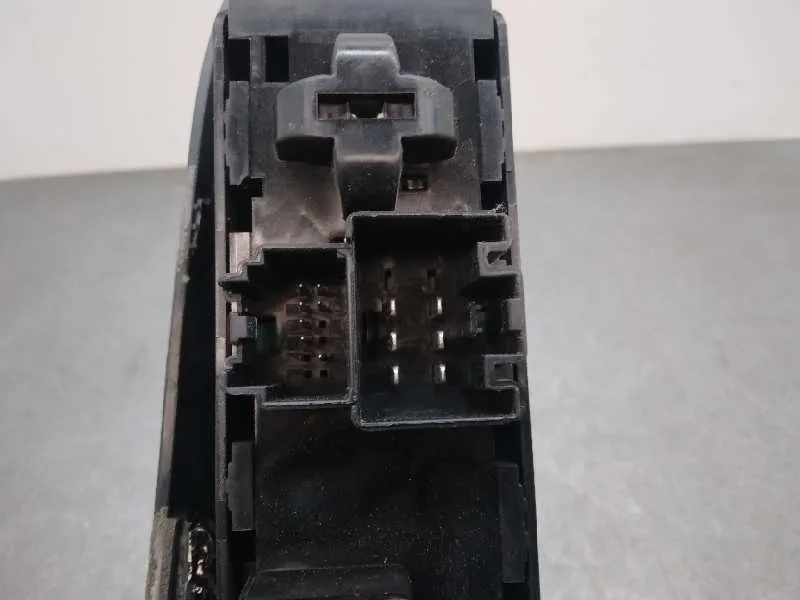 Mando Elevalunas Delantero Izquierdo para Ford Transit Courier