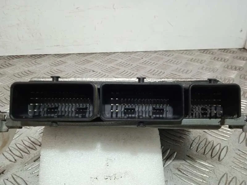 Centralita Motor Uce para Renault Megane Iv Berlina 5P