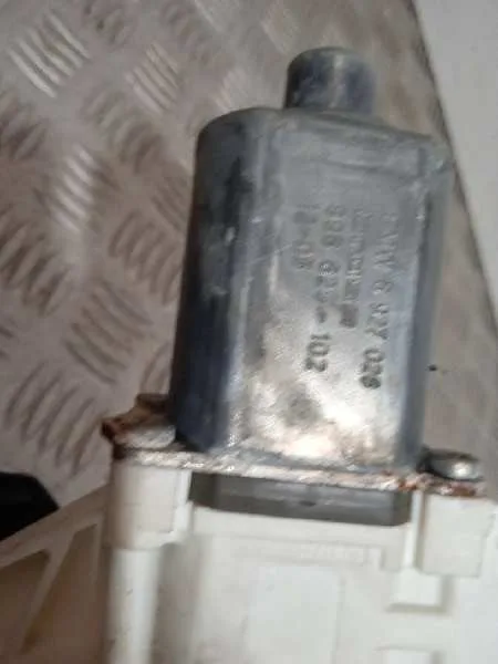Elevalunas Delantero Derecho para Bmw X1 (E84)