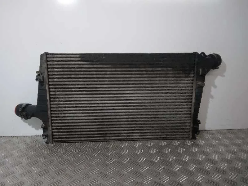 Intercooler para Audi A6 Berlina (4B2)