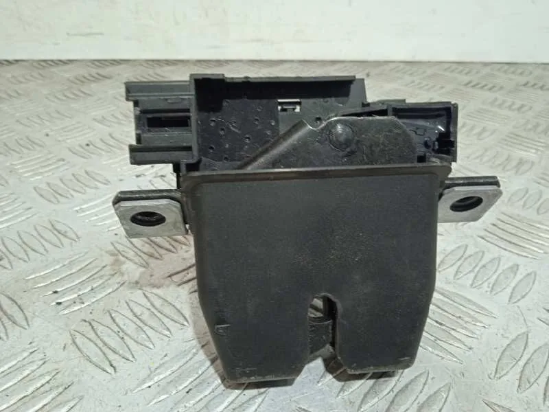 Cerradura Maletero / Porton para Ford Fiesta (Ce1)