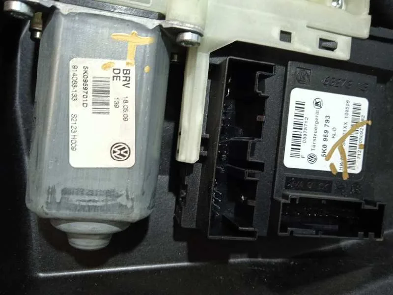 Elevalunas Delantero Izquierdo para Volkswagen Golf Vi (5K1)