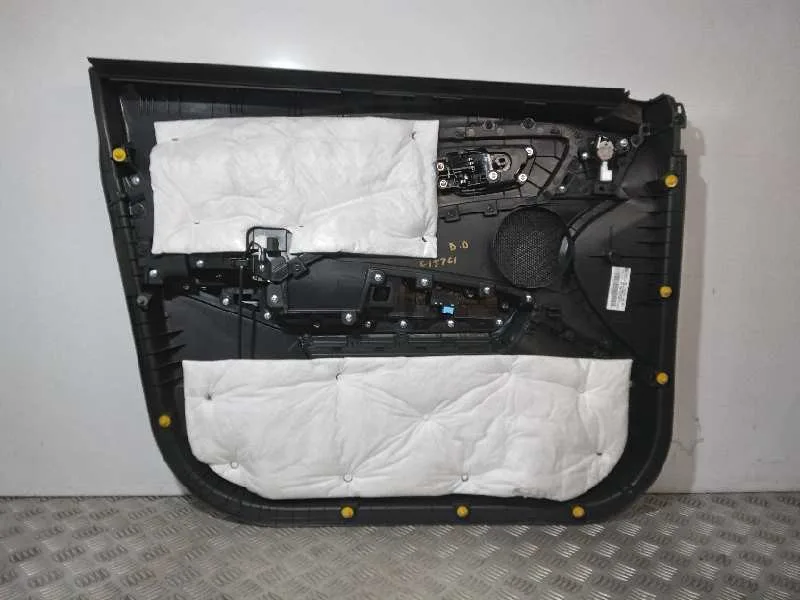 Guarnecido Puerta Delantera Derecha para Ssangyong Tivoli