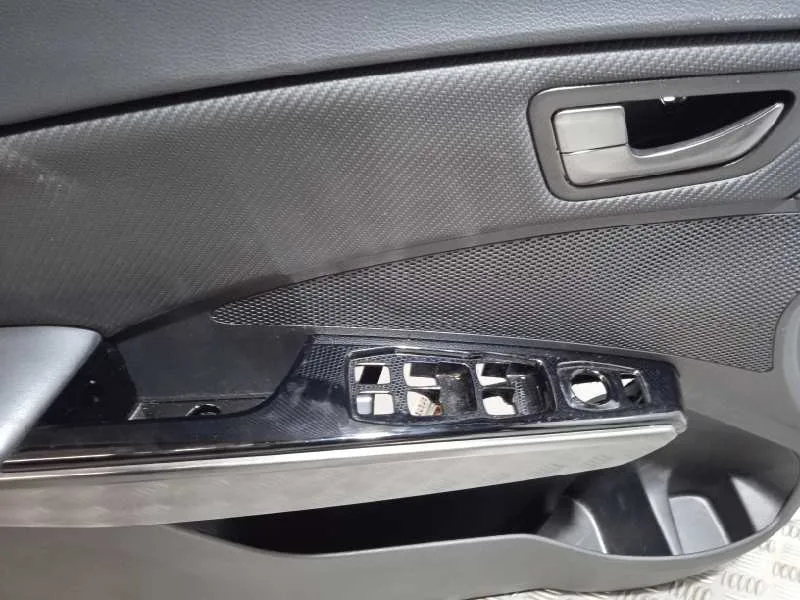 Guarnecido Puerta Delantera Izquierda para Ssangyong Tivoli