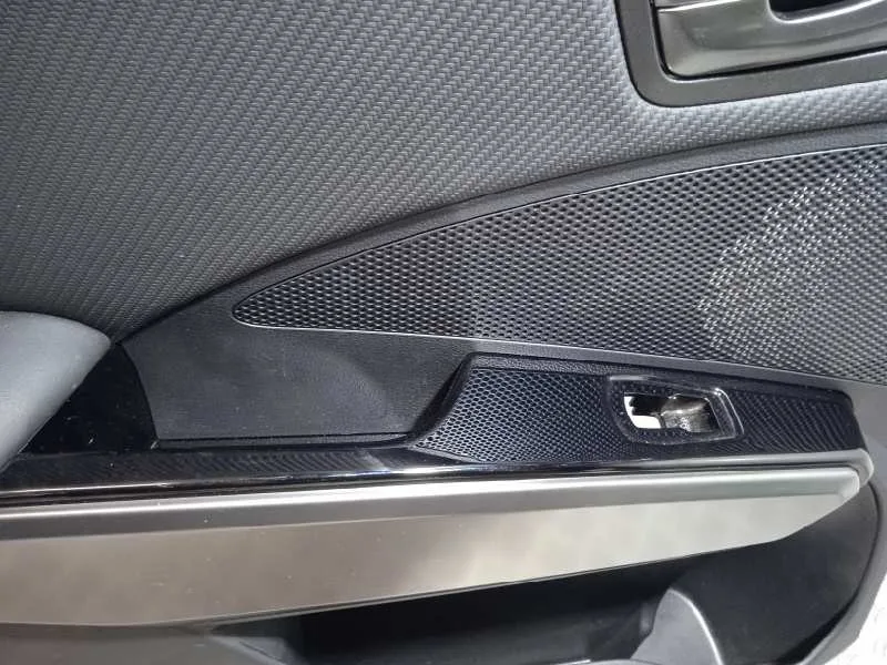 Guarnecido Puerta Trasera Izquierda para Ssangyong Tivoli