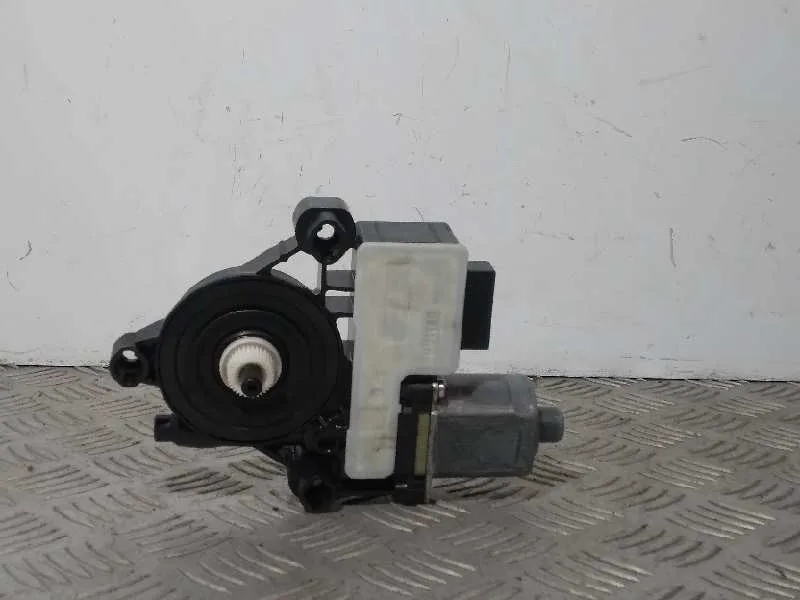 Motor Elevalunas Trasero Derecho para Skoda Octavia Combi (5E5)