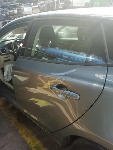 Puerta Trasera Izquierda para Volvo V40