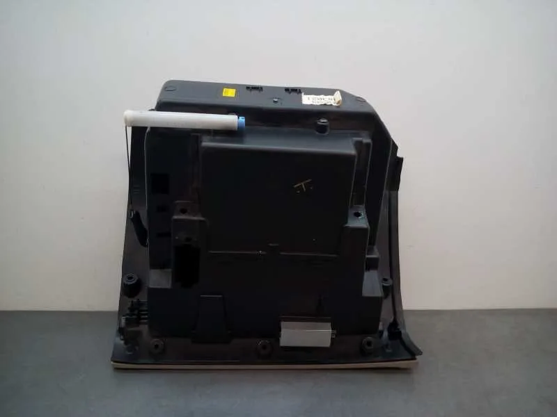 Guantera para Volvo V40