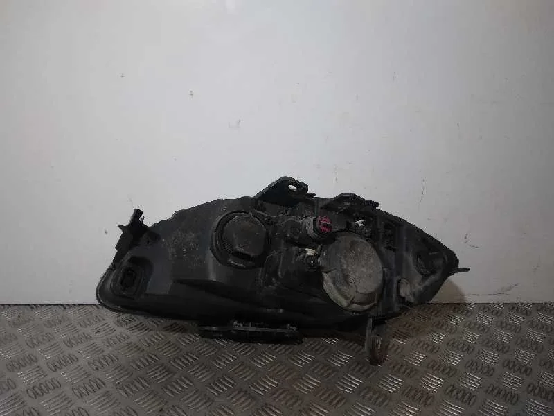 Faro Derecho para Fiat Linea (110)