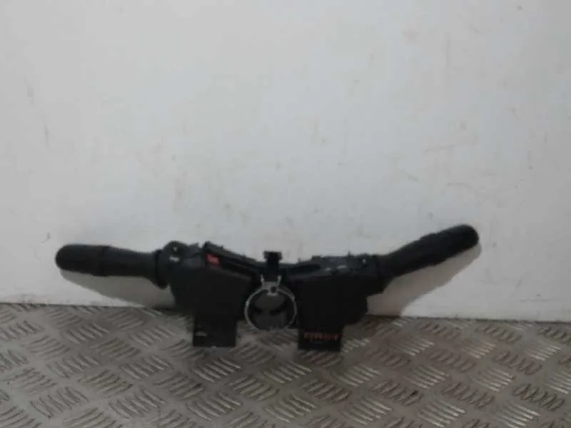 Mando Multifuncion para Toyota Auris