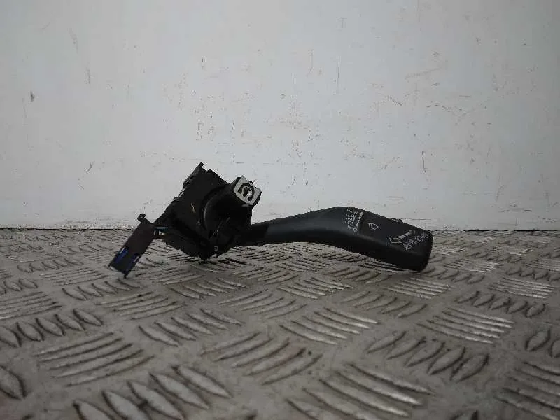 Mando Limpia para Seat Leon (1P1)