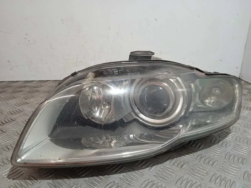 Faro Izquierdo para Audi A4 Avant (8E)
