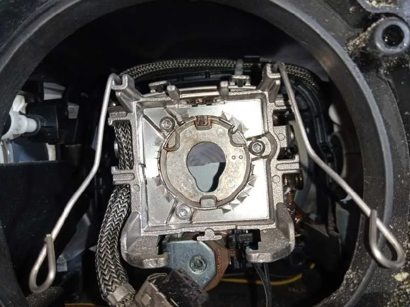 Faro Izquierdo para Audi A4 Avant (8E)