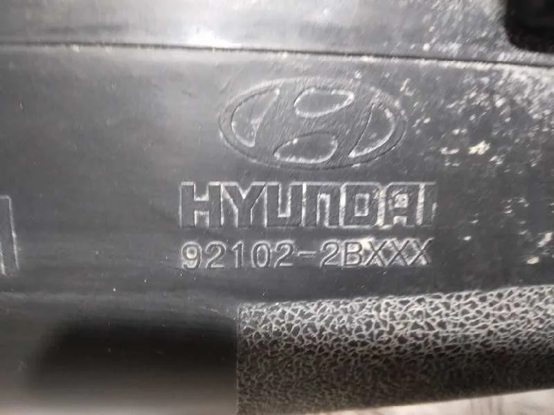 Faro Derecho para Hyundai Santa Fe (Bm)