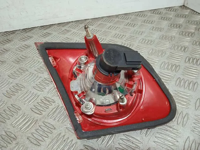 Piloto Trasero Derecho Interior para Volkswagen Passat Berlina (3C2)