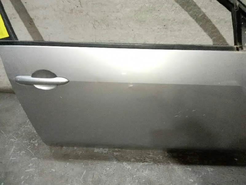 Puerta Delantera Derecha para Nissan Primera Berlina (P12)