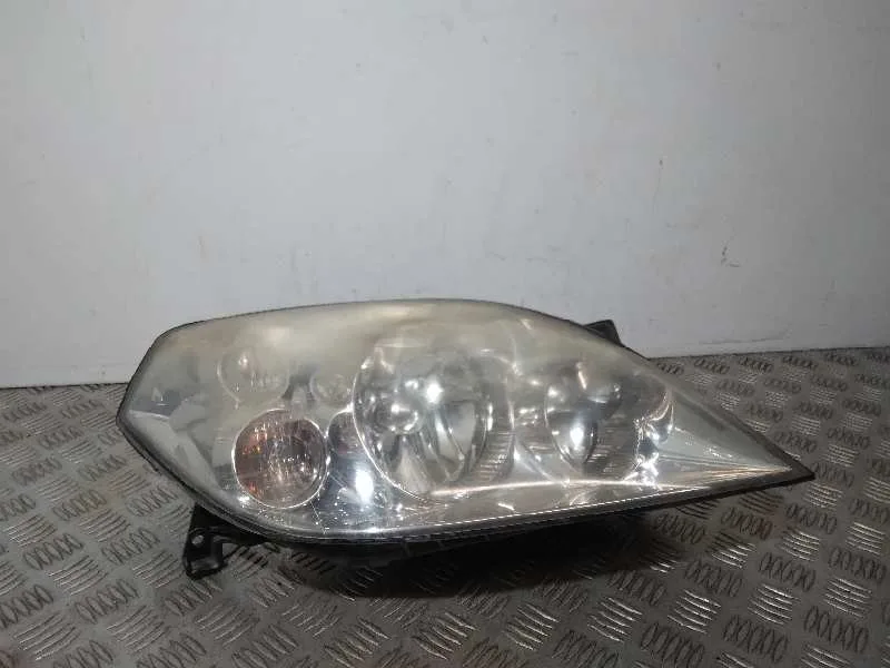 Faro Derecho para Nissan Primera Berlina (P12)