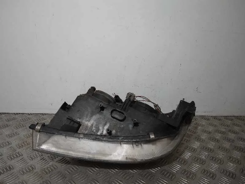 Faro Derecho para Nissan Primera Berlina (P12)