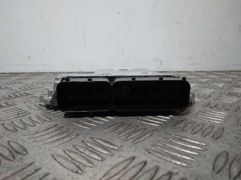 Centralita Motor Uce para Ssangyong Tivoli