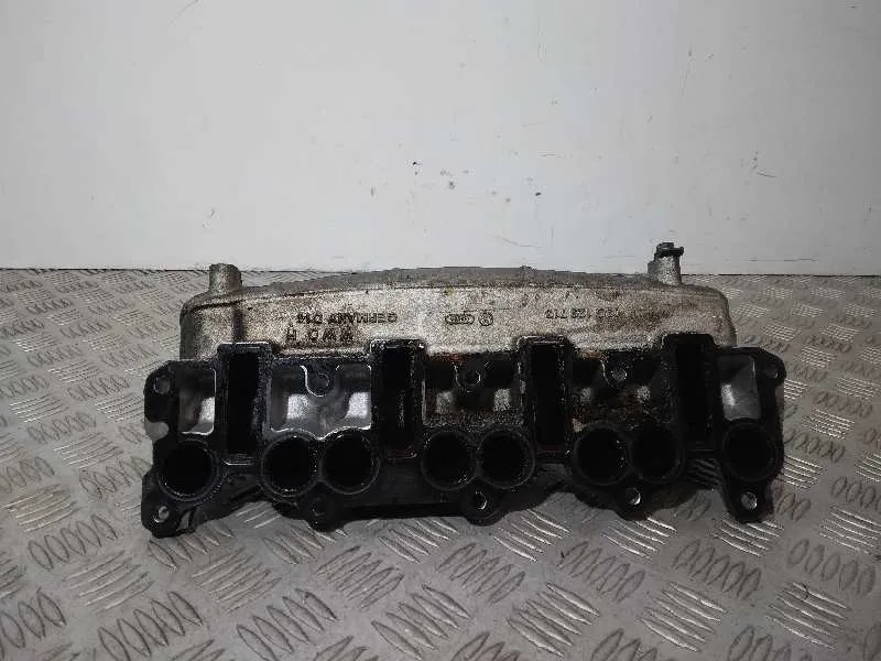 Colector Admision para Volkswagen Passat Berlina (3C2)