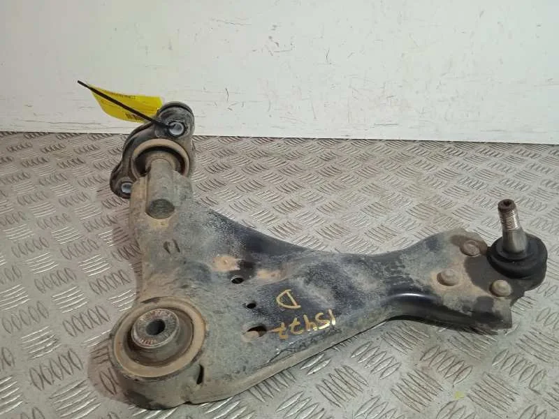 Brazo Suspension Inferior Delantero Derecho para Mercedes-Benz Vito Kasten