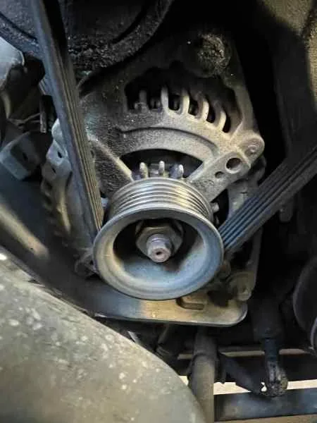 Alternador para Cadillac Cts