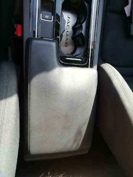 Apoyabrazos Central para Jaguar Xe