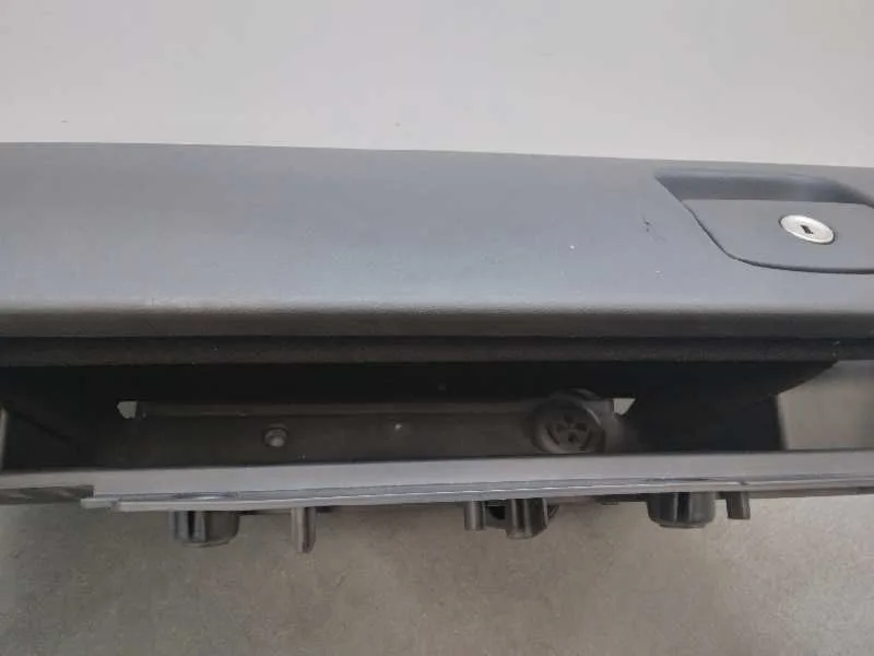 Guantera para Jaguar Xe