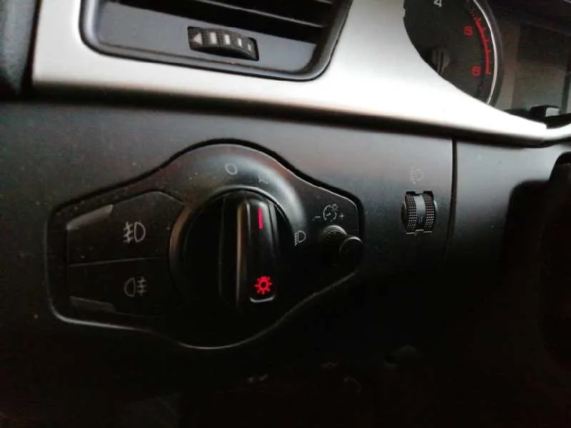 Mando Luces para Audi A4 Avant (8K5) (2008)