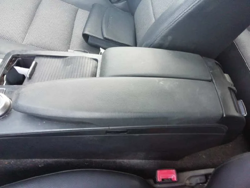Apoyabrazos Central para Mercedes-Benz Clase C (W204) Berlina