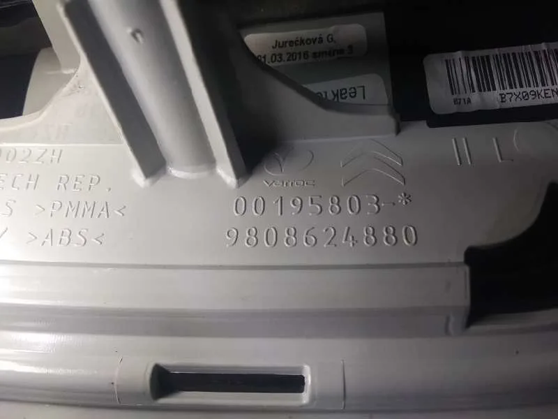 Piloto Trasero Izquierdo Interior para Citroën C4 Lim.