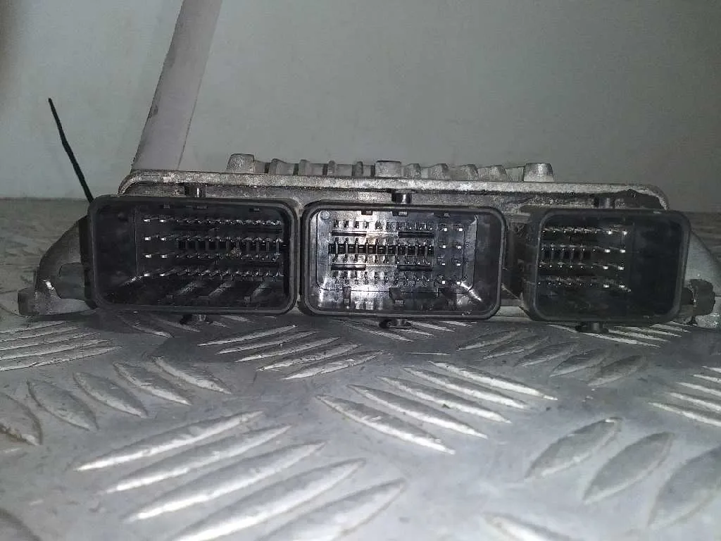 Centralita Motor Uce para Peugeot 407