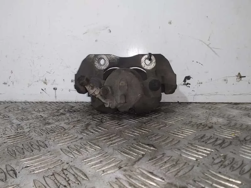 Pinza Freno Delantera Derecha para Ford Focus Lim. (Cb8)