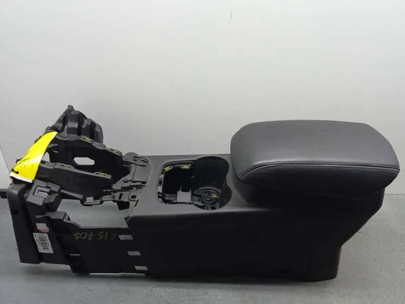 Apoyabrazos Central para Ford Focus Lim. (Cb8)