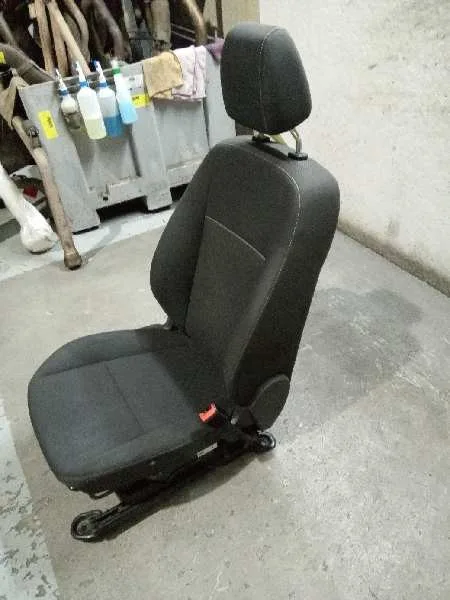 Asiento Delantero Derecho para Ford Focus Lim. (Cb8)