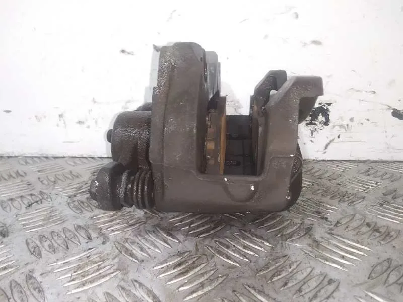Pinza Freno Delantera Derecha para Infiniti Q50