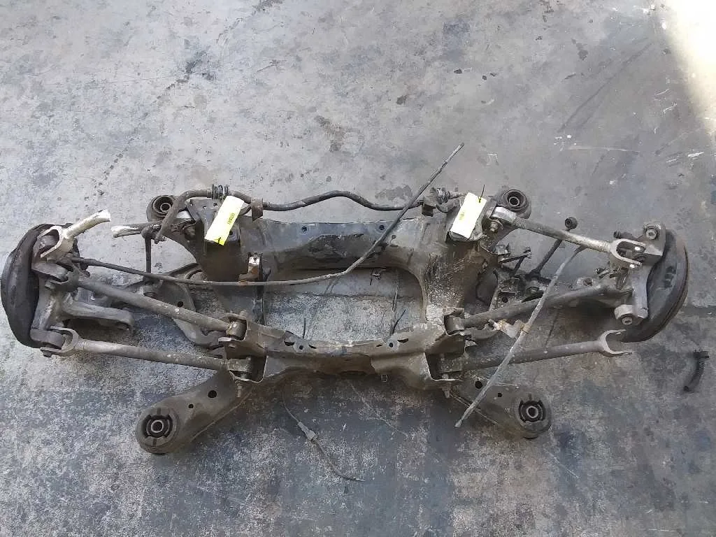 Puente Trasero para Infiniti Q50
