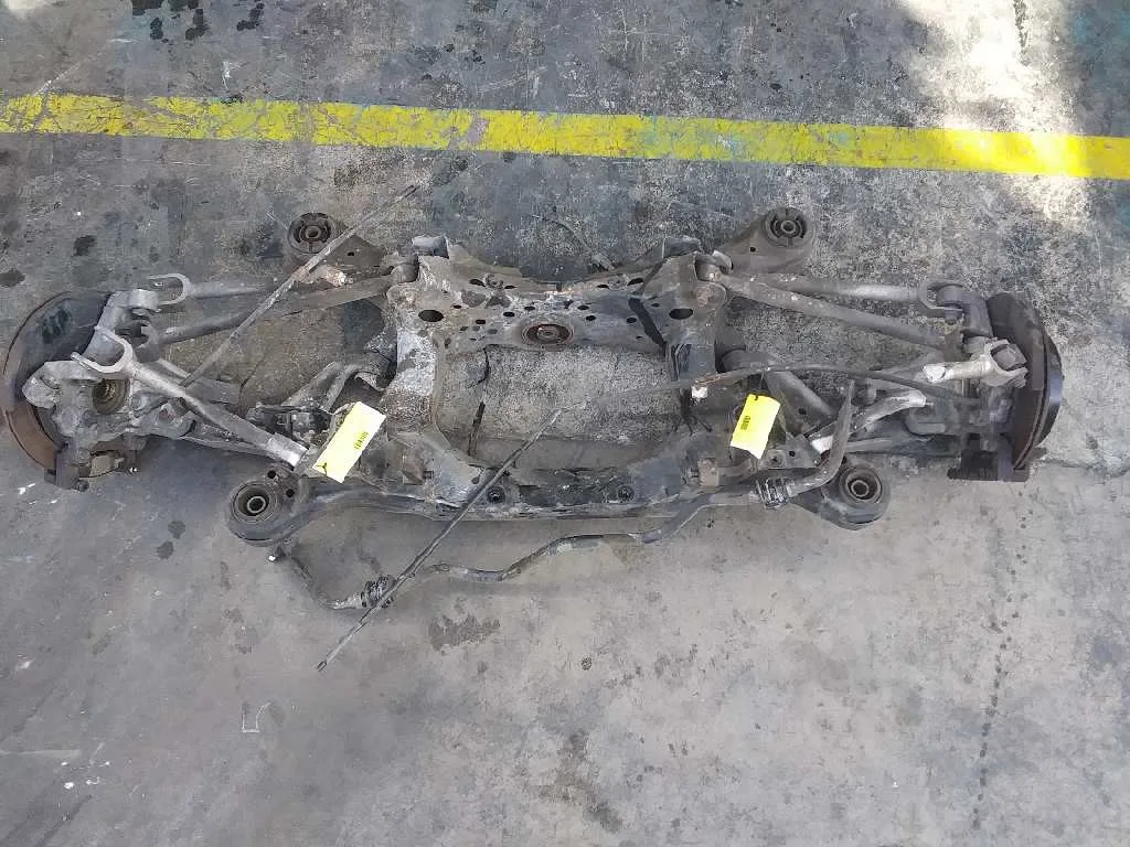 Puente Trasero para Infiniti Q50