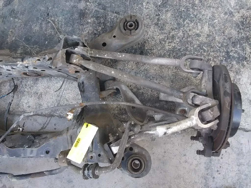 Puente Trasero para Infiniti Q50